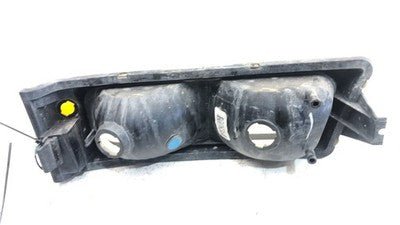 03-07 Silverado 1500 Passenger Right Front Turn Signal Light Lamp Fender Mounted