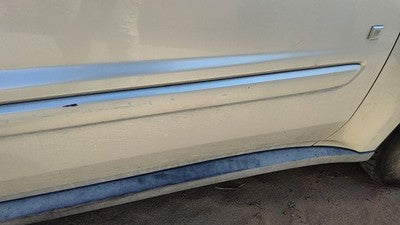 05-09 Equinox Passenger Right Front Moulding From Door Oem Trim Strip Silver 67U