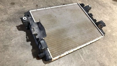 2016 Dodge Ram 4500 Radiator With Fan Shroud Oem Cummins 6.7L At 4X4