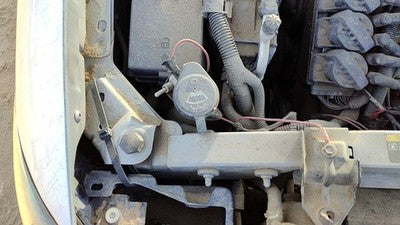 00-05 Pontiac Bonneville Windshield Washer Fluid Reservoir With Pump Wiper Tank