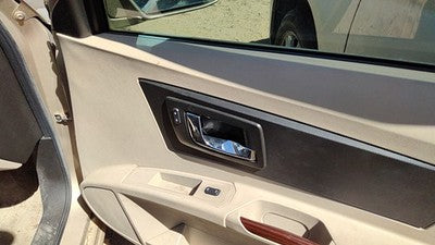 03-05 Cts Passenger Right Front Door Trim Panel With Switches Neutral 702