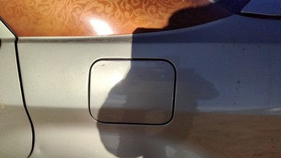 2005-2010 Chrysler 300 Fuel Tank Door With Hinge Gas Lid Oem Filler Gold Pyg
