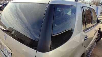 2005 Mercedes Ml350 Passenger Right Rear Moulding On Quarter Panel Oem Gold