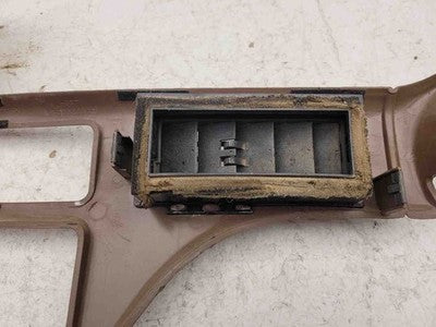 1992 Pontiac Bonneville Lower Dash Trim Bezel Radio Climate 25605930