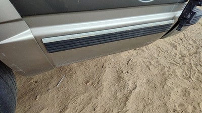 1999 Chevy Suburban Driver Left Rear Moulding On Quarter Panel Oem