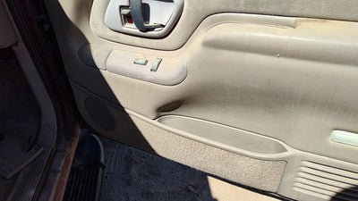 1995-99 Gmc Yukon Passenger Right Front Inside Door Trim Panel Only Oem Tan 522
