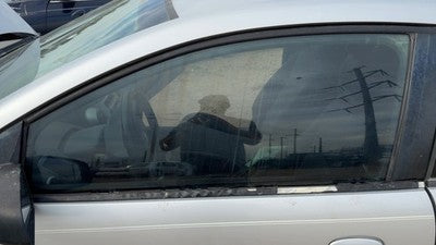 2003-2007 Saturn Ion Driver Left Front Side Window Door Glass Oem 22607301
