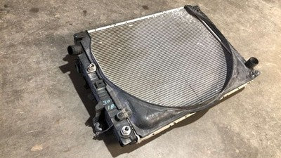 2016 Dodge Ram 4500 Radiator With Fan Shroud Oem Cummins 6.7L At 4X4