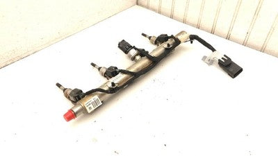 13 14 Chevy Malibu Fuel Rail With Injectors Set With Wiring Harness Oem 12608366