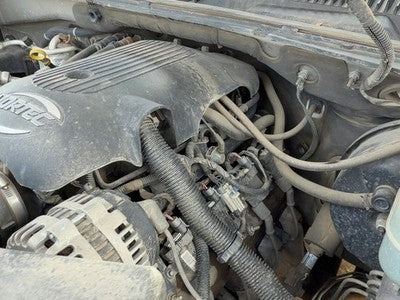 2000-2002 Chevy Suburban Intake Manifold Oem 5.3L 17113697