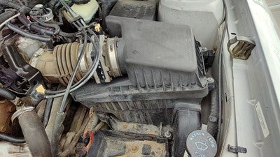 1997-2003 Chevy Malibu Complete Air Intake Filter Box Housing With Tube Oem 3.1l