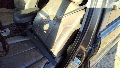 2004 05 Mitsubishi Endeavor Driver Left Front Seat Belt Retractor 02q Sand Blast