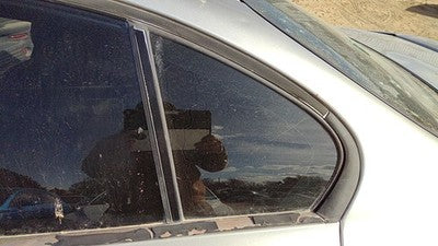 00-05 Pontiac Bonneville Driver Left Rear Vent Window Back Door Glass With Frame
