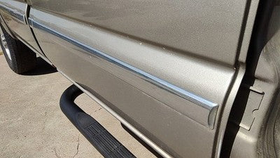 2001 2002 Sierra 2500 Hd Passenger Right Rear Moulding From Door Oem Back Trim