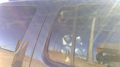 02-10 Mountaineer Passenger Right Rear Vent Window Back Door Glass With Frame