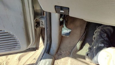 2000 Chevy Venture Driver Left Lower Kick Trim Panel Oem Gray