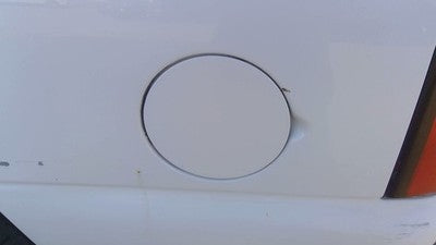 2000-2006 Chevy Suburban Fuel Tank Door With Hinge Gas Lid Oem Filler White 50U