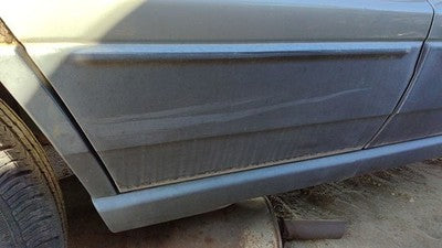 00-03 Grand Cherokee Passenger Right Rear Moulding From Door Back Trim Strip