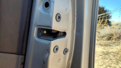 1997-2001 Toyota Camry Passenger Right Front Door Latch With Rods/Cables Oem