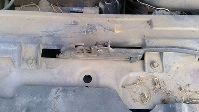 1990-1999 Olds Eighty Eight Hood Latch Assembly With Bracket Oem 25619857