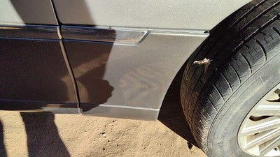 98-11 Lincoln Town Car Passenger Right Moulding From Fender Trim Strip Silver