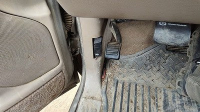 Chevy Silverado 2500 Hd Driver Left Lower Kick Trim Panel Oem Tan 52D