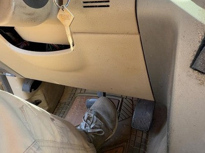 2004-2005 Ford F150 Lower Dash Under Column Knee Bolster Trim Panel Oem Tan Hw