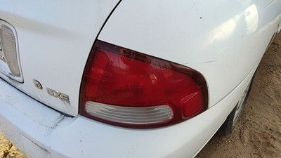 2000-2003 Nissan Sentra Passenger Right Tail Light Brake Lamp Oem Rear