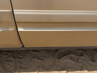 04-07 Rainier Passenger Right Front Moulding From Door Trim Strip Cashmere 15U