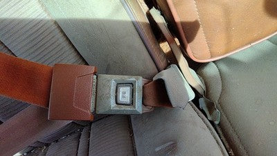 1984 Jeep Grand Wagoneer Passenger Right Front Seat Belt Buckle Receiver Brown