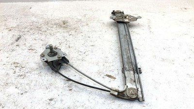 1986-1997 Nissan Hardbody Pickup Passenger Front Window Regulator Manual