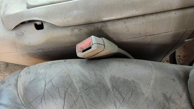1997 Silverado 2500 Driver Left Front Seat Belt Buckle Receiver Oem Tan 52D