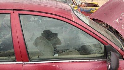 1997-2002 Ford Escort Passenger Right Front Side Window Door Glass Oem