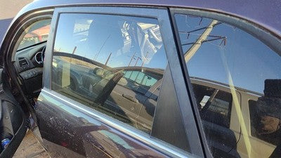 2011-2015 Kia Sorento Driver Left Rear Side Window Door Glass Oem Back