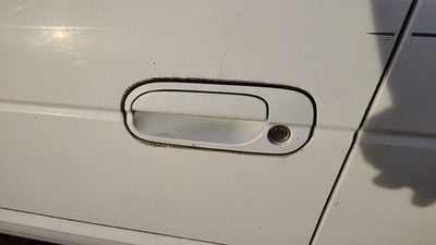 2000-2003 Nissan Sentra Driver Left Front Outside Door Handle Oem White Qm1