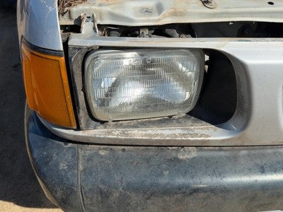 1988-1995 Isuzu Pup Passenger Right Head Light Oem Front Lamp 8944345572