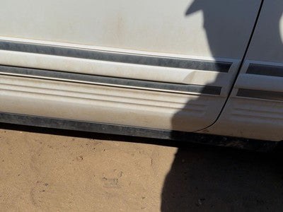 94 Town Car Passenger Right Front Moulding From Door Oem Trim Strip White Wt