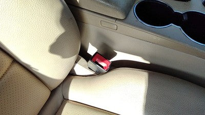 09-14 Mercedes C300 Passenger Right Front Seat Belt Buckle Receiver Beige 125