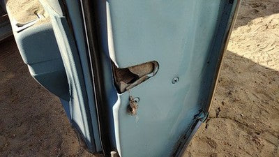 75 Cutlass Supreme Passenger Right Front Door Latch Wth Rods/Cables 2 Door Coupe