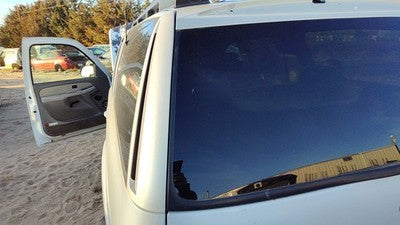 2001 Chevy Suburban Driver Left Rear Moulding On Quarter Panel 50U Summit White