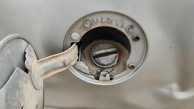 2014-2016 Silverado 1500 Fuel Filler Neck Assembly With Gas Cap Oem 22821385