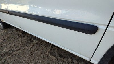 2004-2007 Ford Freestar Passenger Right Front Moulding From Door Oem Trim Strip