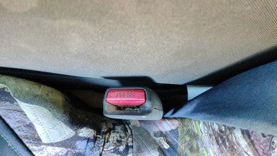 2004-2007 Nissan Titan Driver Left Front Seat Belt Buckle Receiver W Graphite