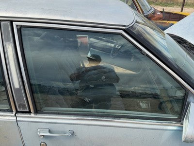1986-1987 Olds 88 Passenger Right Front Side Window Door Glass Oem 20478738
