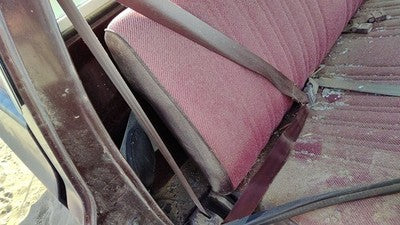 1983 Gmc Sierra C3500 Passenger Right Front Seat Belt Retractor Oem Shoulder Red