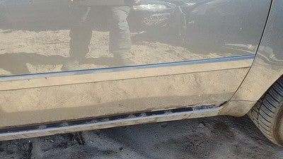 98-04 Audi A6 Passenger Right Front Moulding From Door Oem Trim Strip 3.0L Gold