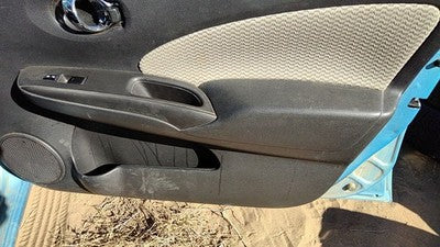 15-19 Versa Note Passenger Right Front Door Trim Panel With Switches Charcoal G