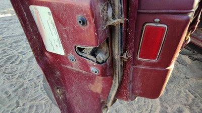 1990 Olds 88 Driver Left Front Door Latch With Rods/Cables Oem