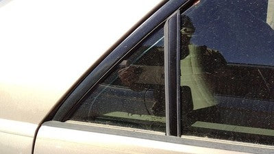 03-07 Cts Passenger Right Rear Vent Window Back Door Glass With Frame Oem