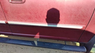 97-02 Expedition Passenger Right Front Moulding From Door Trim Strip Maroon Jl